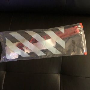 Off-white belt